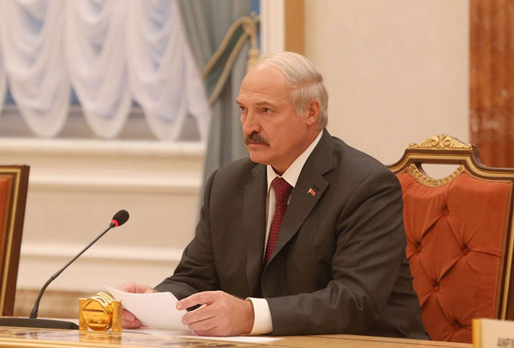 białoruś, Alaksandr Łukaszenka, kołchoz, sowchoz, długi gospodarstw