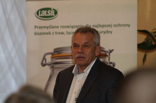 O zdrowiu zwierząt i zakiszaniu – konferencja dla hodowców bydła mlecznego