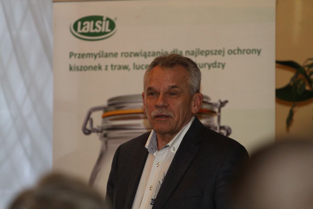 O zdrowiu zwierząt i zakiszaniu – konferencja dla hodowców bydła mlecznego