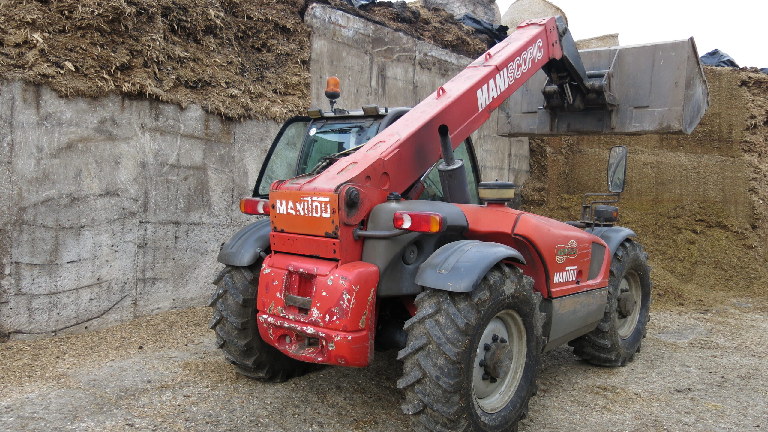 Ładowarka teleskopowa Manitou MLT 692