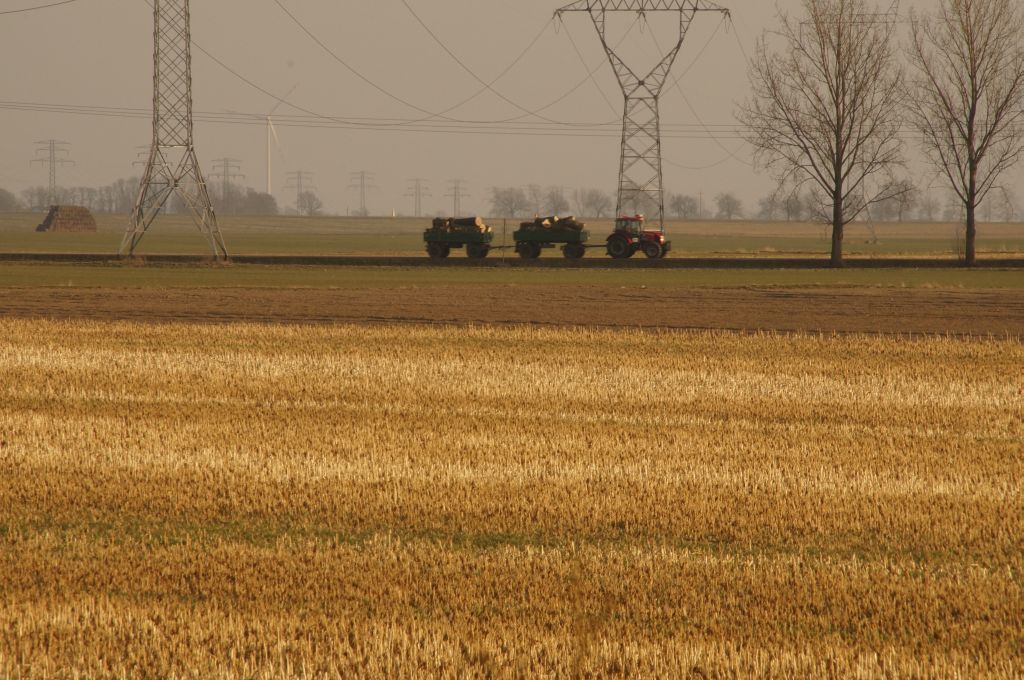 prąd, energia elektryczna, urząd regulacji energetyki, odnawialne źródła energii, stawki dystrybucyjne