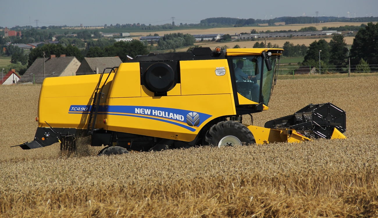 Kombajn zbożowy New Holland serii TC.