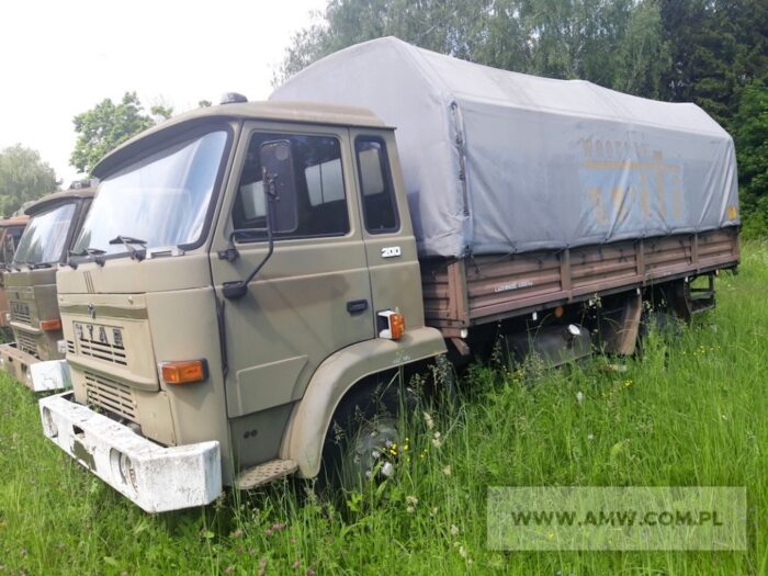 Agencja Mienia Wojskowego, ciągniki rolnicze, przetargi na sprzęt