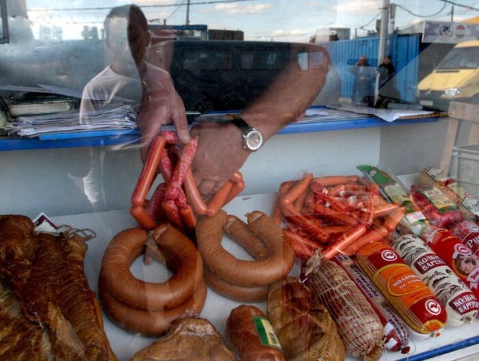 W kurzym mięsie z Białorusi znaleziono pałeczki salmonelli.