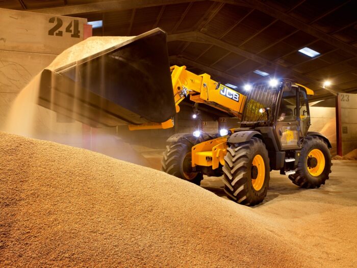 Ładowarka  teleskopowa JCB 560-80 Agri