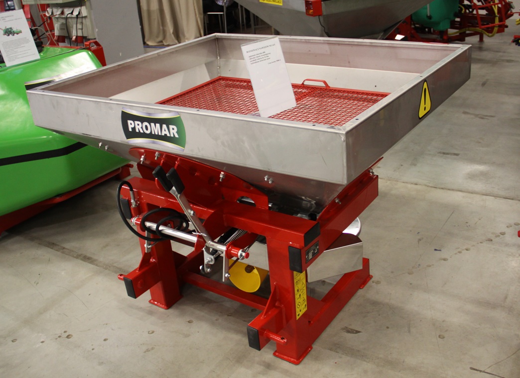 Rozsiewacz nawozów Promar Złotki z ocynkowanym zbiornikiem