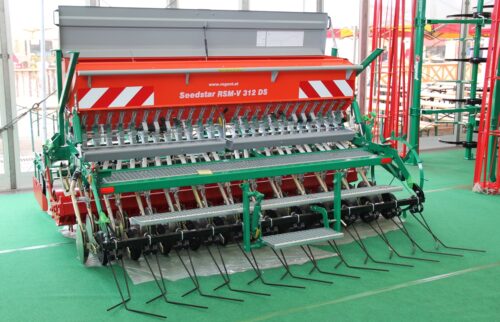 Siewnik Regent Seedstar RSM-V 312 DS nabudowany na krótkim agregacie biernym Regent Solistar