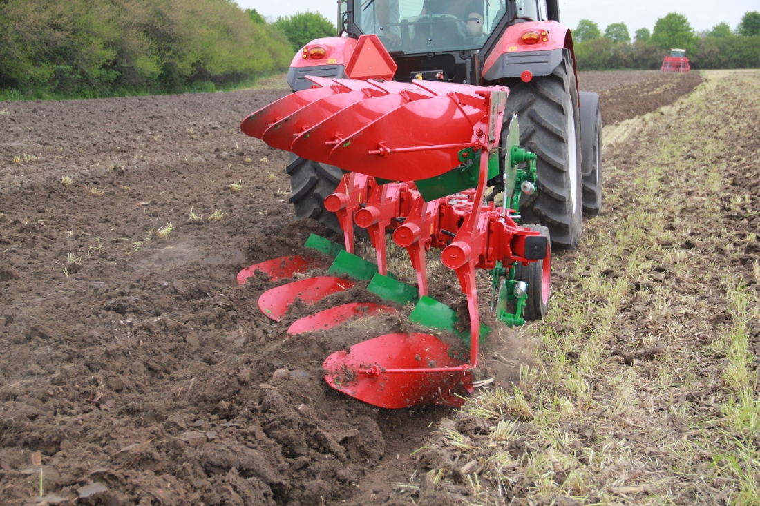 Pług obracalny Ibis