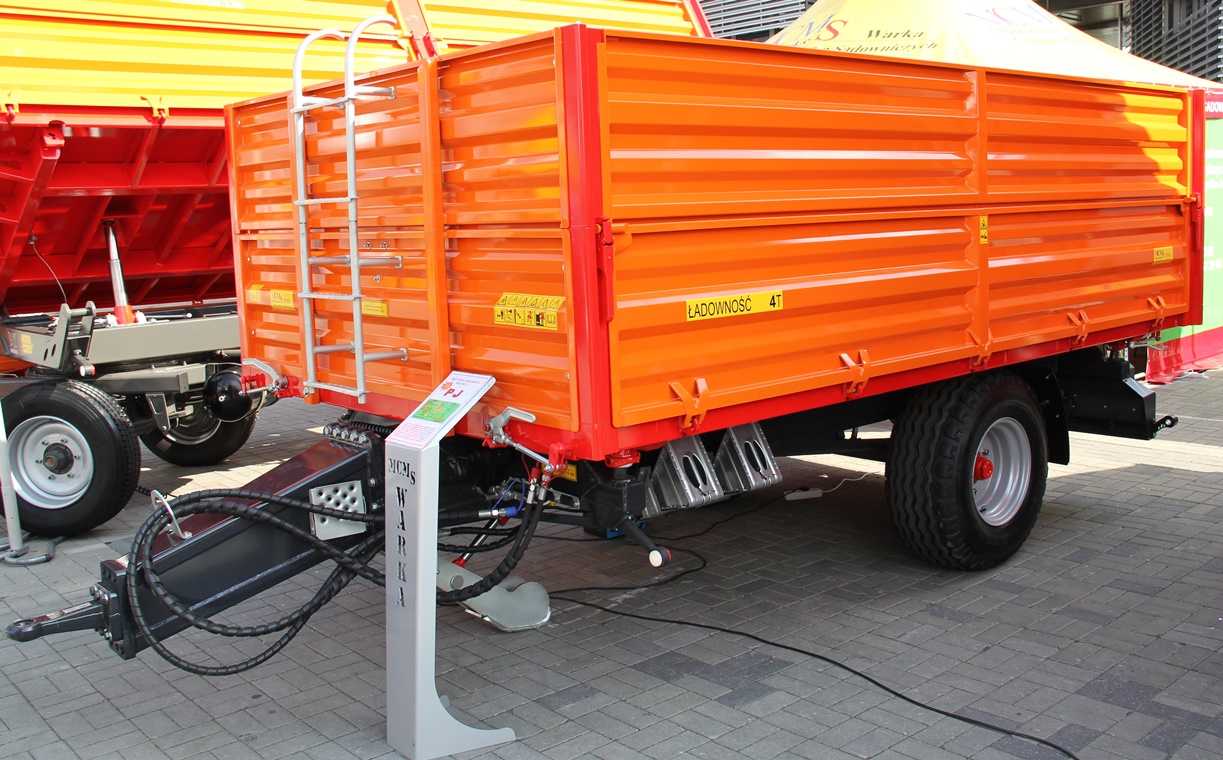 Jednoosiowa przyczepa PJ4403N