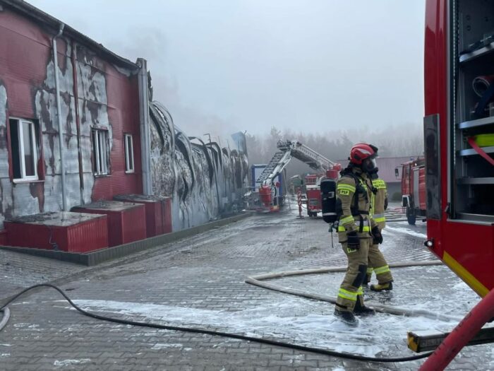 pożar, fabryka, owoce, warzywa