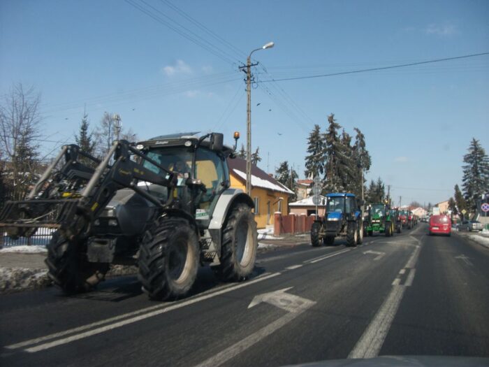 Badania techniczne ciągników i przyczep rolniczych będzie można przeprowadzać poza stacją kontroli pojazdów.