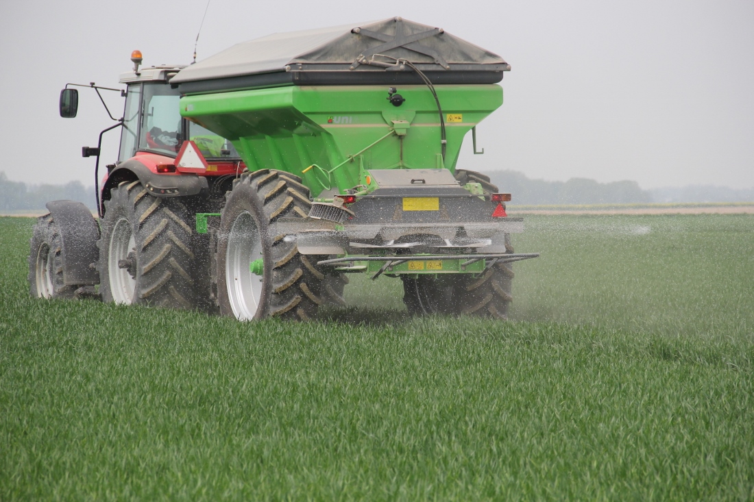 Rozsiewacz RCW 8200 plus M