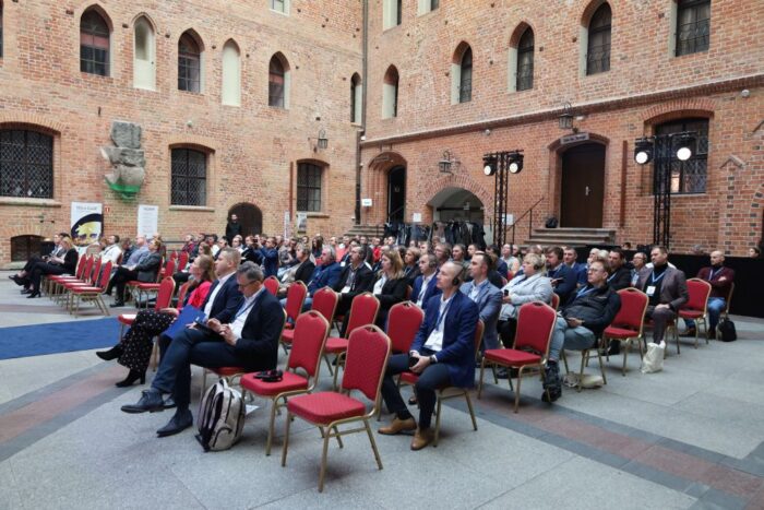 Trouw Nutrition, konferencja, dobrostan, antybiotyki, opłacalność, bezjarzmowe, wolnostanowiskowe,