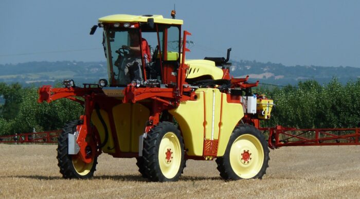 Maszyna do kastracji kwiatów i opryskiwacz Vermande