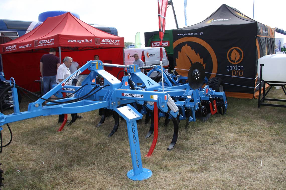 Kultywator bezorkowo-podorywkowy Agro-Lift o symbolu KBP