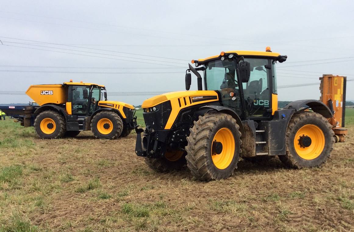 Ciągniki JCB Fastrac serii 4000