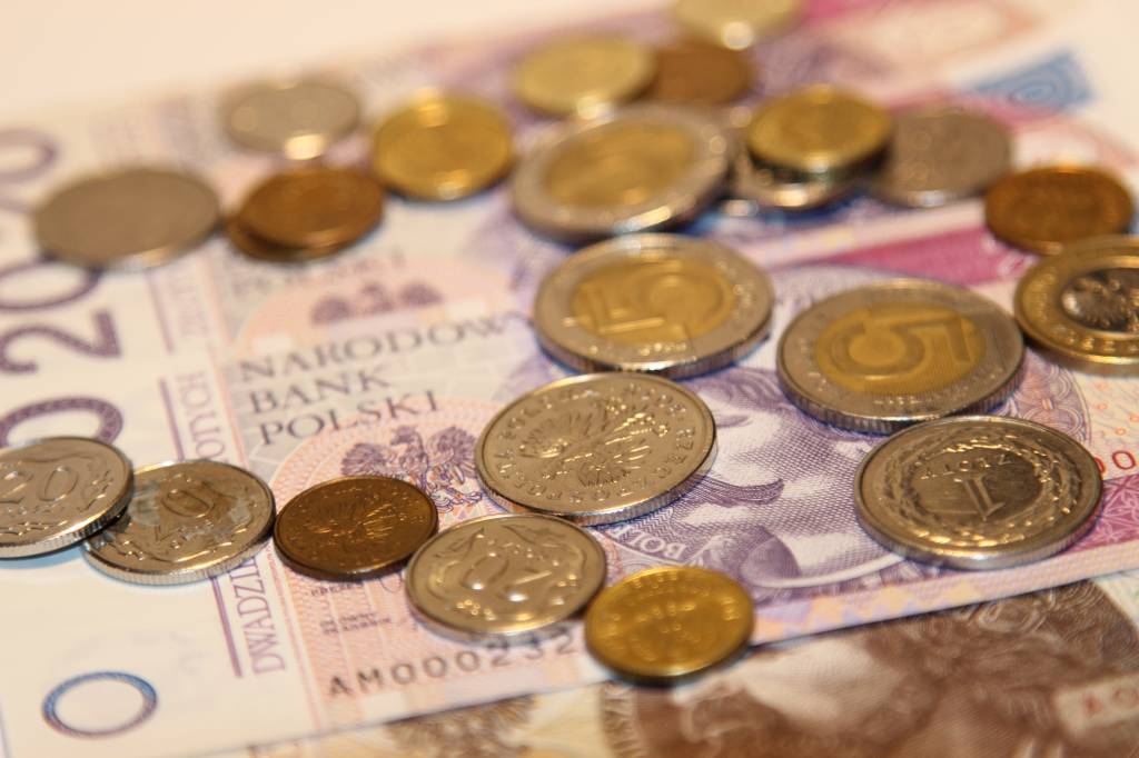 Prawo wodne, nowe przepisy, wzrost opłat za wodę, pieniądze