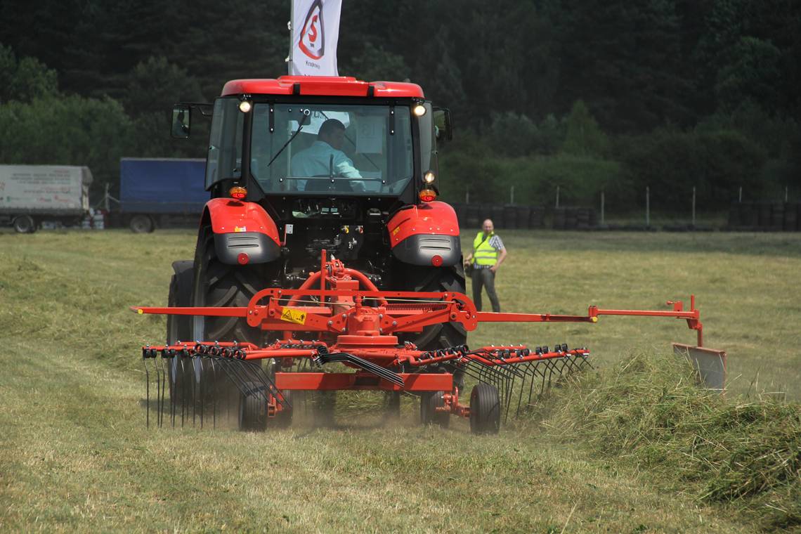 Zgrabiarka jednokaruzelowa Kuhn GA 4121