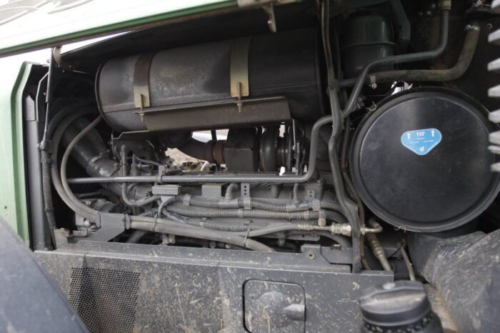 Silnik ciągnika rolniczego starej generacji