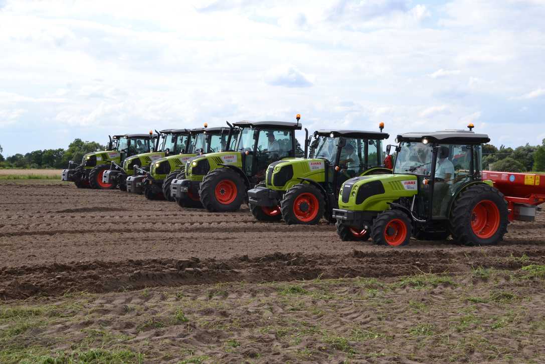 Ciągniki czterocylindrowe firmy Claas