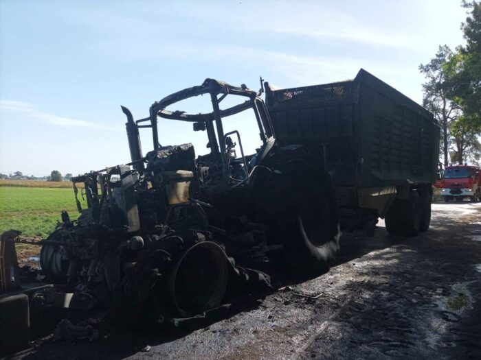 pożar, ciągnik, traktor, psp, osp, akcja gaśnicza, straty