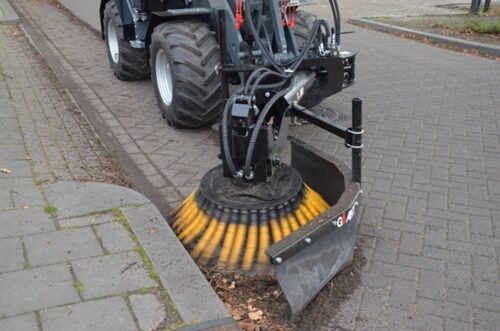 Ładowarka Giant ze szczotką