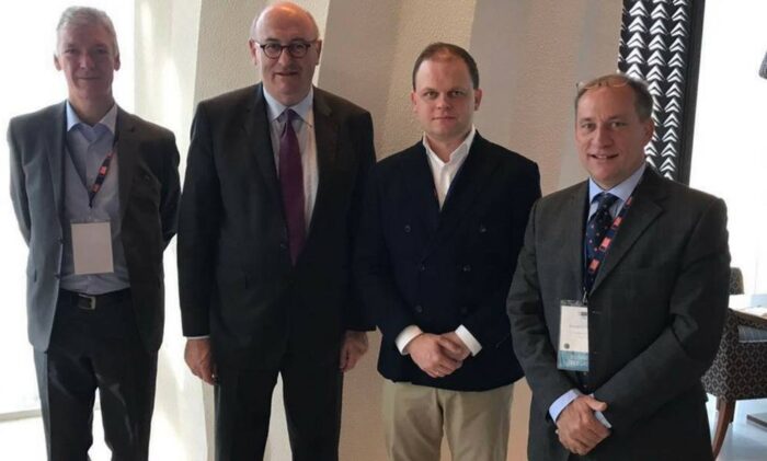 drób, Phil Hogan, Komisja Europejska, eksport drobiu, mięso, Irak, Iran, żywność