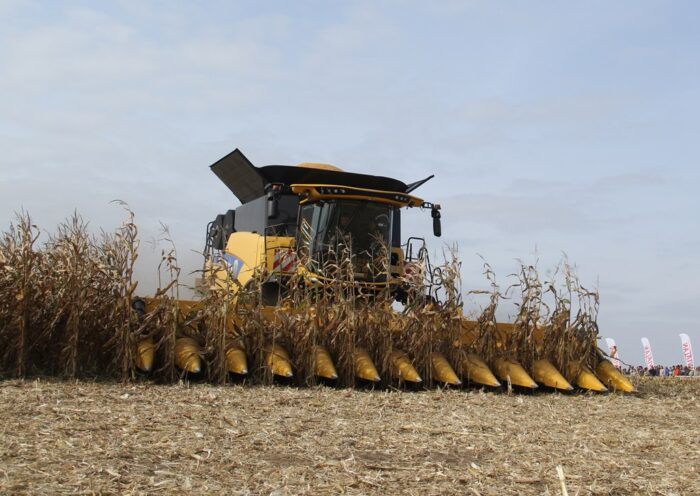 New Holland CR 10.90