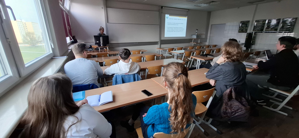Alicja Siuda, studenci WRiE