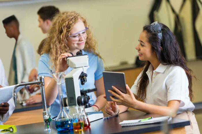 stypendia, biznes, nauka, wspólpraca, fundusz, komercjalizacja nauki