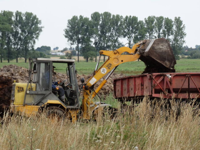 załadunek obornika, nawozenie, zbiorniki wodne