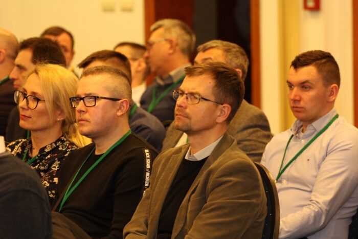 żyto hybrydowe, trzoda chlewna, drób, bydło mleczne, bydło mięsne, mikotoksyny