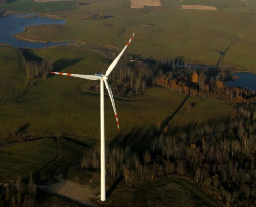 zielone certyfikaty, system aukcyjny, farma wiatrowa, węgiel, energia elektryczna, pomoc publiczna, underbidding