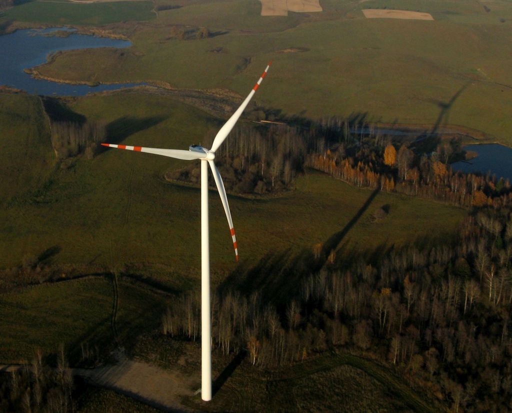 zielone certyfikaty, system aukcyjny, farma wiatrowa, węgiel, energia elektryczna, pomoc publiczna, underbidding