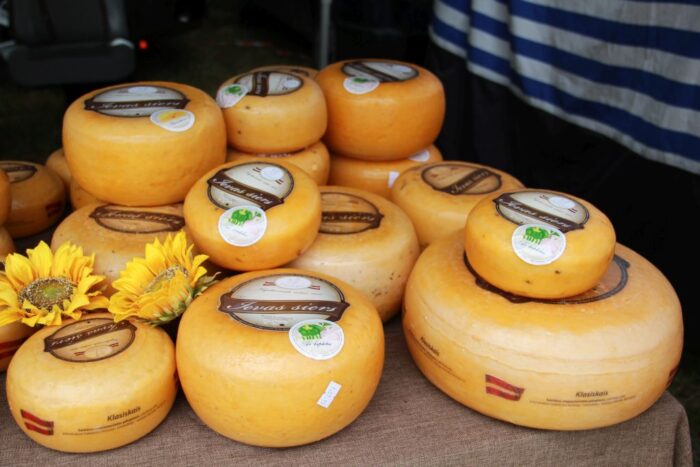 sery, produkcja serów, przetwory mleczne, mleko