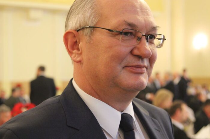 ANR, dzierżawa, prezes ANR, Waldemar Humięcki, Beata Szydło, rząd, ziemia