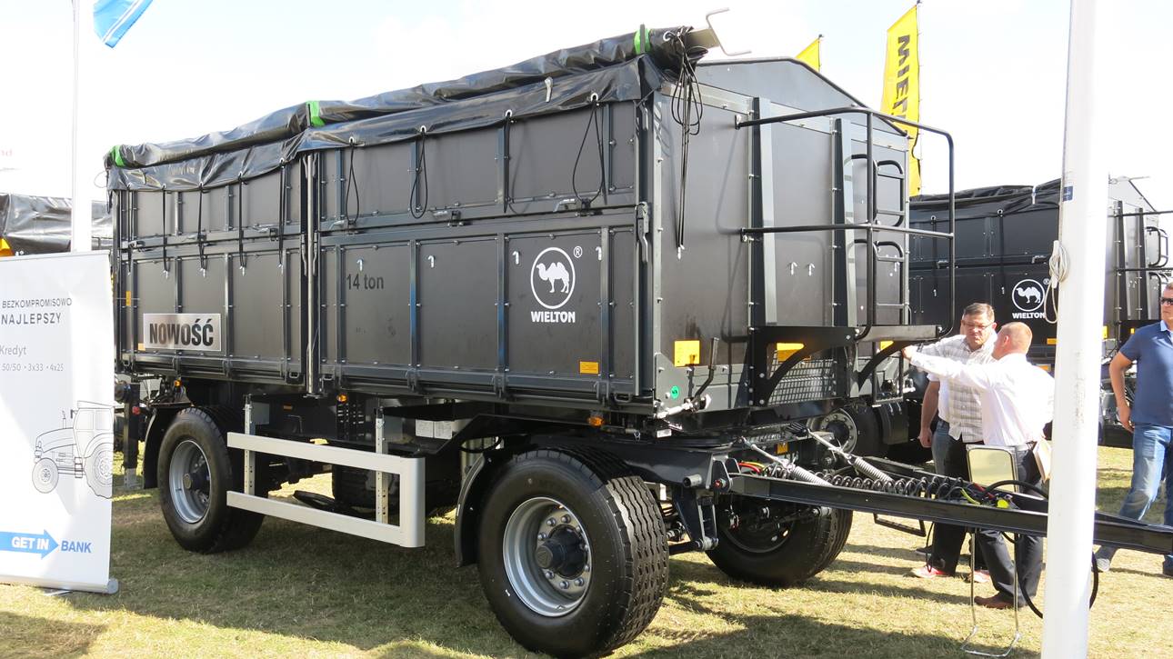 Przyczepy Wielton z systemem drzwiowym