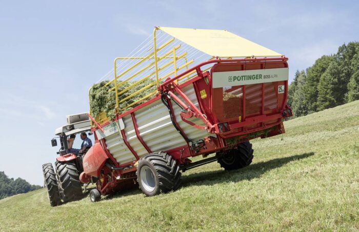 Przyczepa Pöttinger Boss Alpin