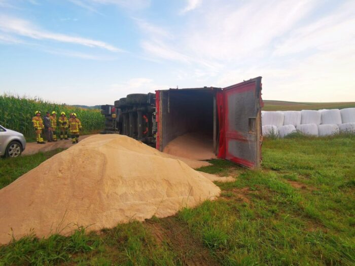 kp psp kędzierzyn-koźle, ciężarówka, transport, wapno