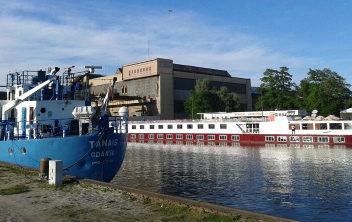 Elbląg, port, zboża, pasze, drewno, inwestycje, żywność, transport morski