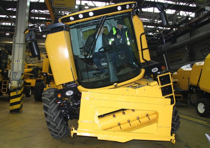 New Holland TC 5.90 HS