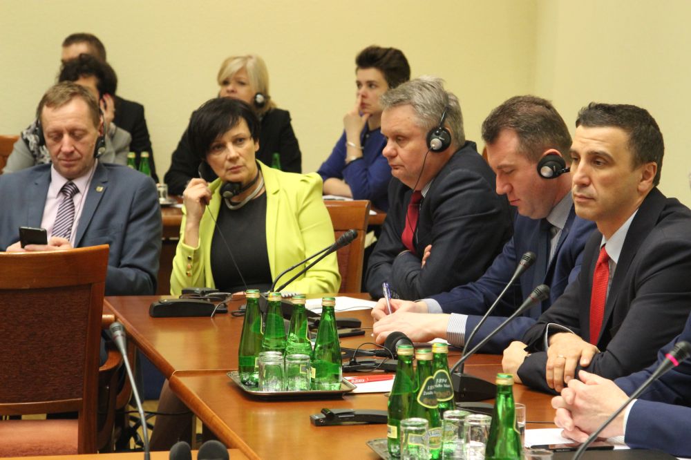 Phil Hogan, Krzysztof Jurgiel, Sejm, Senat, mleko, wieprzowina, kryzys, Komisja Europejska, MRiRW