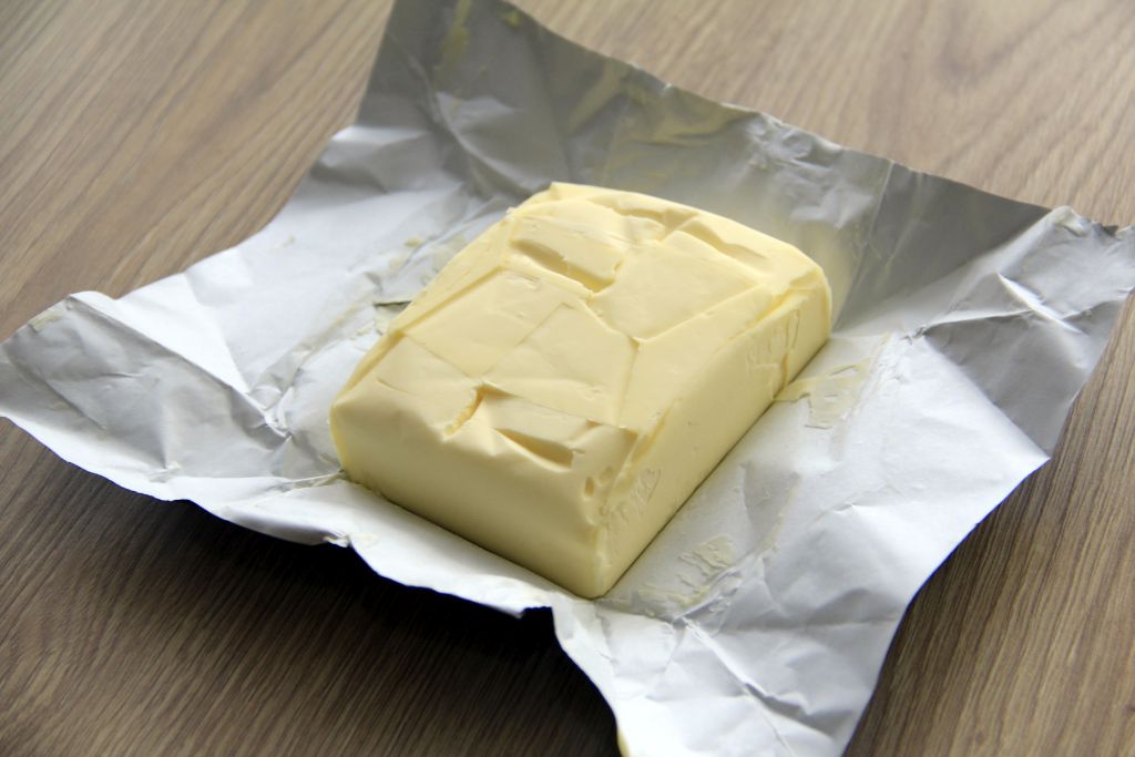 koronawirus, masło, mleko, branża mleczarska, eksport, spadek cen, produkcja mleka,