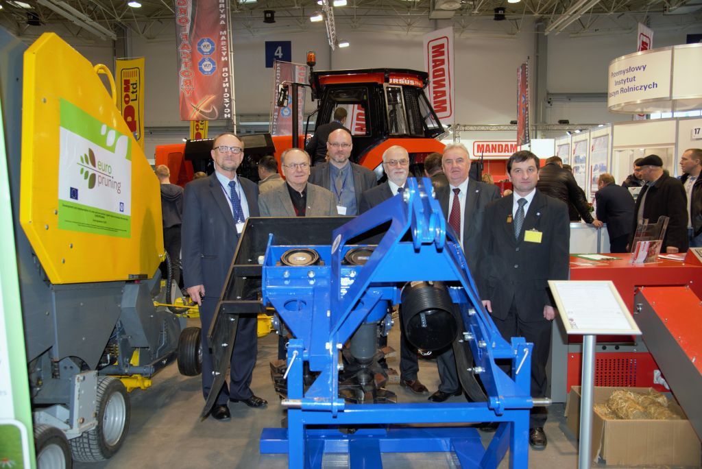 maszyna do rozdrabniania karp korzeniowych wierzby, uniwersytet rolniczy w krakowie