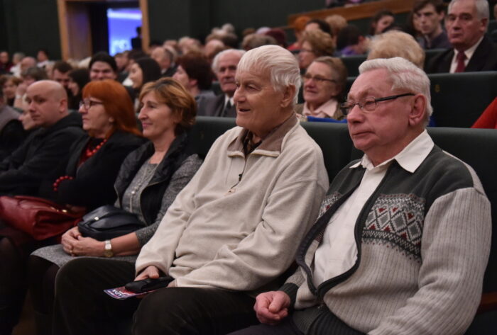 główny urząd statystyczny, wiek polaków, odsetek osób w wieku ponad 60 lat