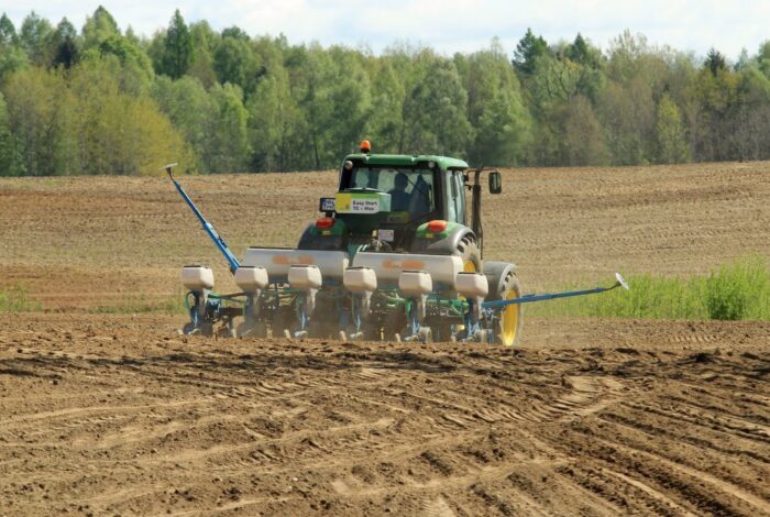 Ustawa o wstrzymaniu sprzedaży ziemi, nieruchomości z zasobu Skarbu Państwa, sejmowa komisja rolnictwa
