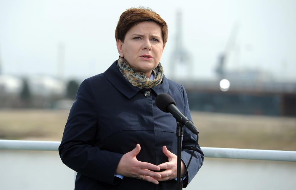 podwyżki cen paliw, wzrost opłaty paliwowej, rząd PiS Beaty Szydło, premier Szydło, stacja paliw, benzyna