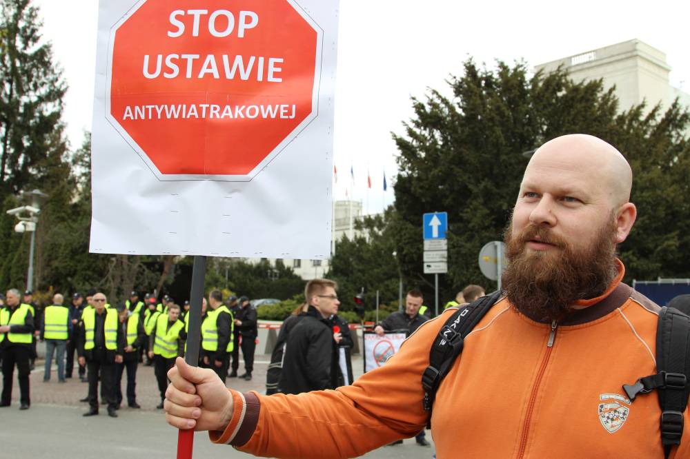 OZE, energia wiatrowa, ustawa wiatrakowa, MSZ, Sejm, posłowie