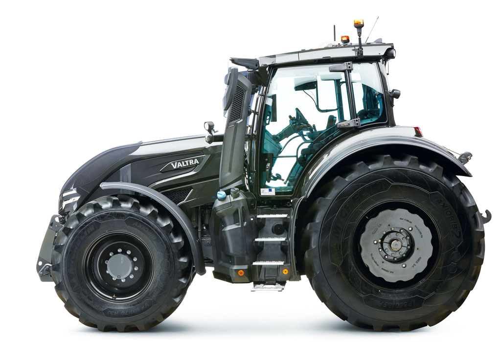 ciągniki Valtra serii Q, Sebastian Karasiewicz, RPT, Rolniczy Przegląd Techniczny, Lipnica