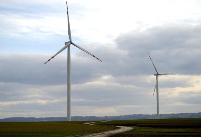 OZE, wiatraki, ustawa, Sejm, PiS, energia wiatrowa, sejmowa komisja infrastruktury